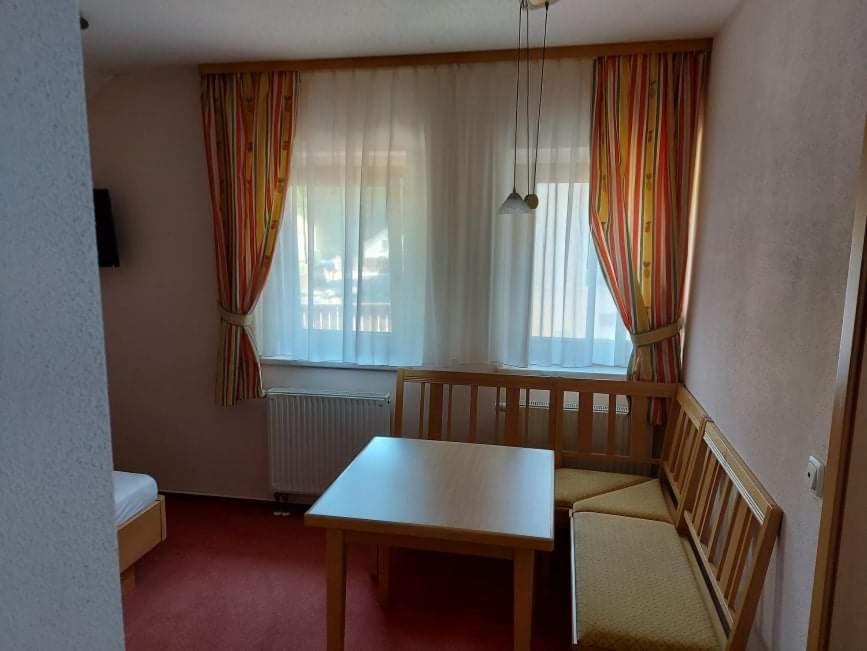 Gasthof Restaurant Jamas Hotel Pottenstein Bagian luar foto